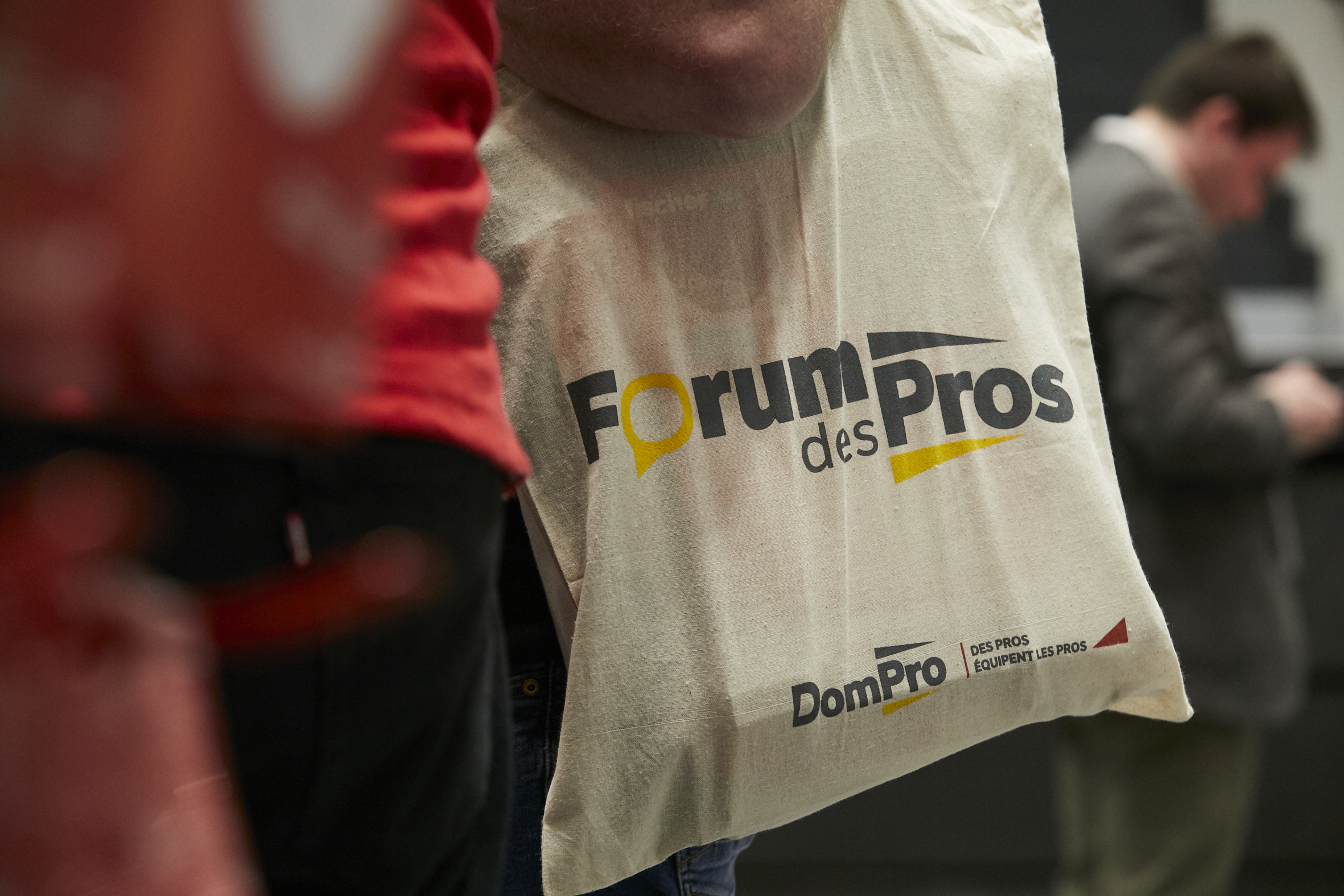 article.image.altText